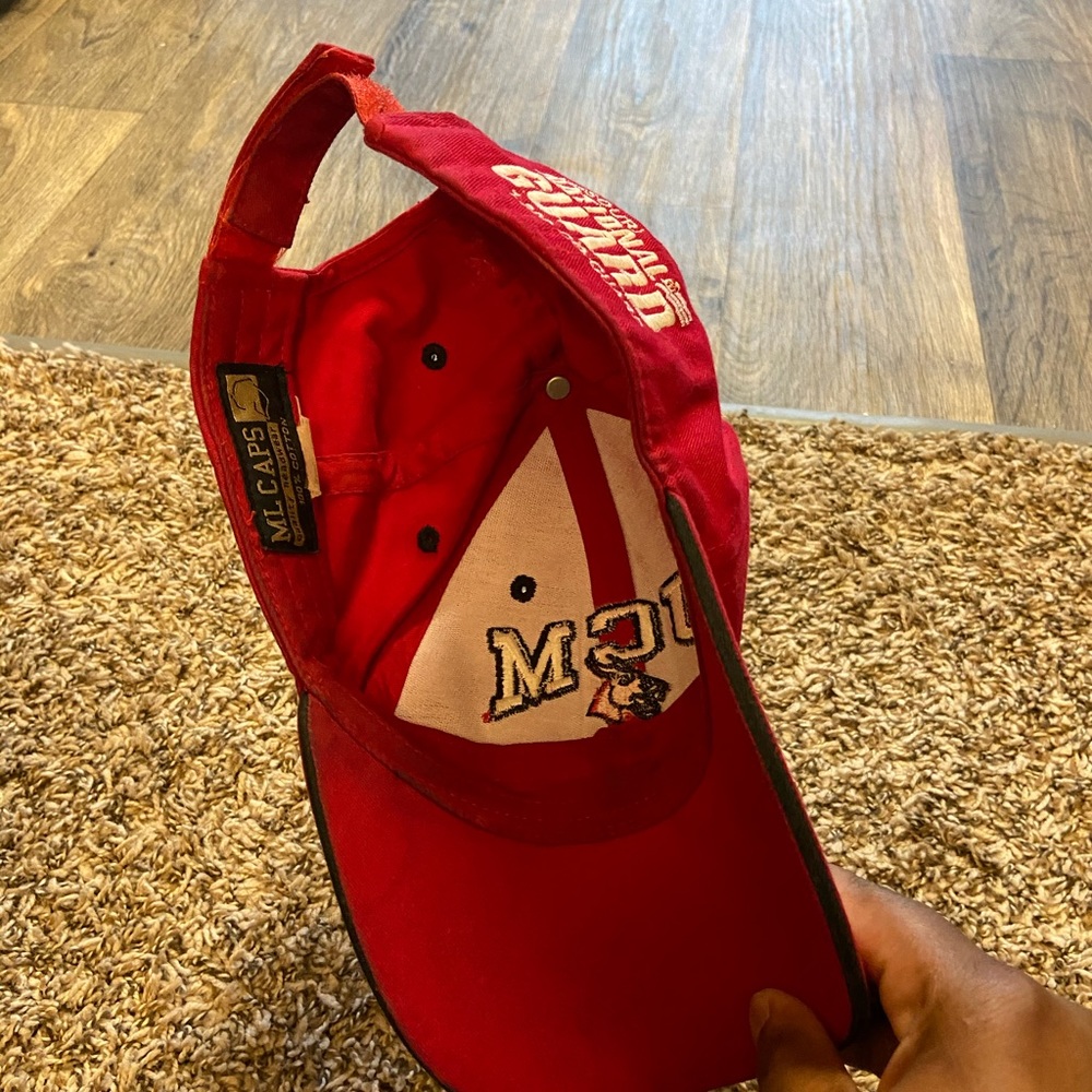 University hat - Picture 2 of 3